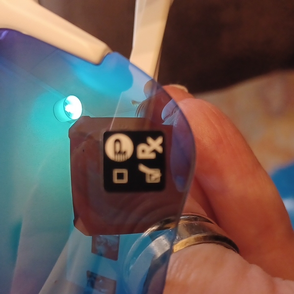 OAKLEY FLAK BETA'S UNISEX NWT & CASE POLARIZED SUNGLASSES - Picture 9 of 10